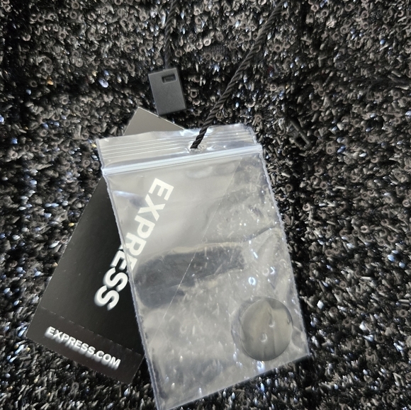 $80 EXPRESS Shorts Women Sz 4 Black High Rise Sequin Black Evening Bermuda - Picture 6 of 15